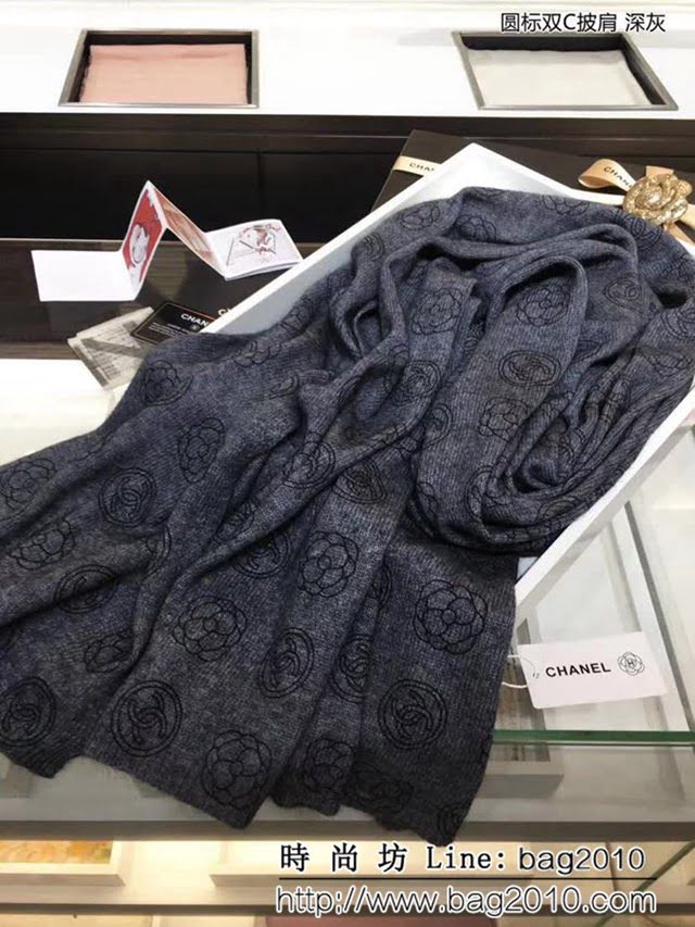 CHANEL香奈兒 經典爆款 經典LOGO提花風格圓標雙C披肩 LLWJ6184